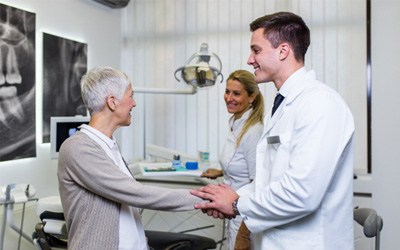 Woman meeting a dentist
